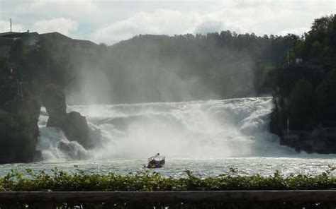 A pontos idő Schaffhausen , Svájc.